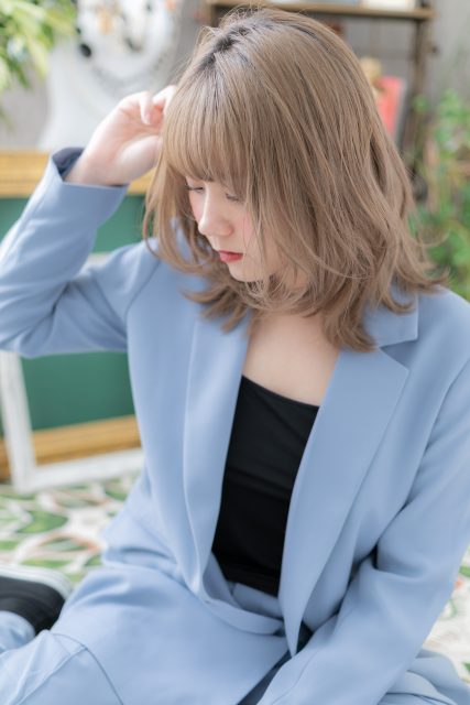 くせ毛風カール外人風カラーウェットヘア