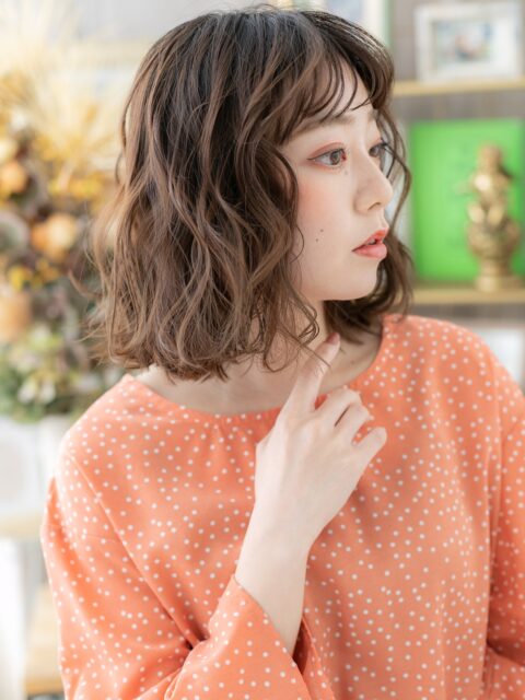 ショートカットミルクティーベージュ愛されボブパーマ20代30代