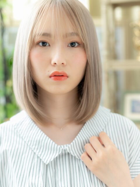 大人可愛い小顔ショートハイトーンボブ20代30代
