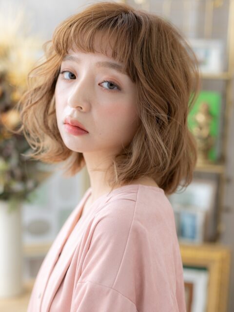 大人可愛いくせ毛風小顔ボブ20代30代