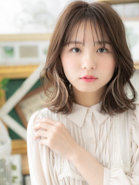 大人可愛いくせ毛風ミディ20代30代