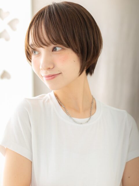 大人可愛いナチュラル小顔ショート20代30代