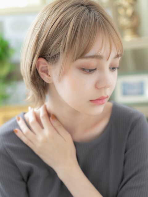 大人可愛いハイトーン小顔ボブ20代30代