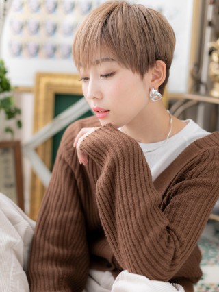 大人可愛い前下がりマッシュショート20代30代