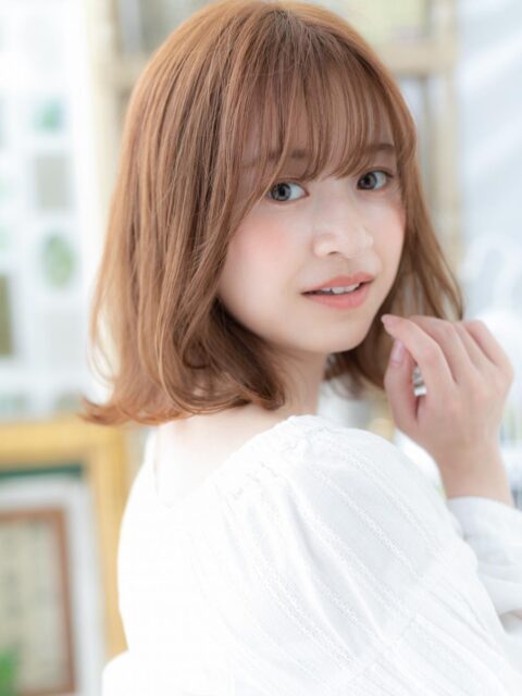 大人可愛い小顔ウルフミディアム20代30代