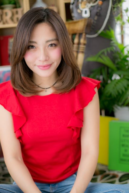 クリアカラーのキレ可愛ミディ