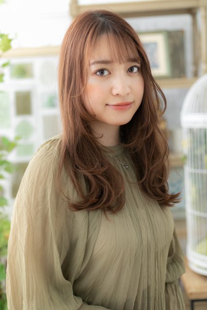 ミルクティーピンク外国人風エアストレート