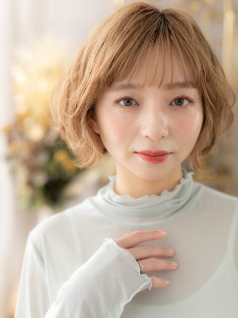 大人可愛いハイトーン小顔ボブ20代30代