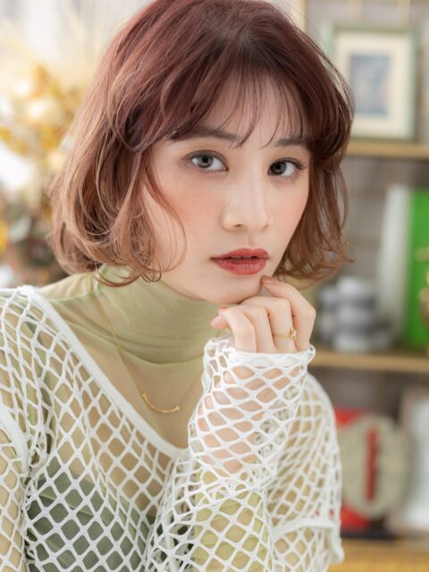 大人可愛いモーヴピンク抜け感ボブ20代30代