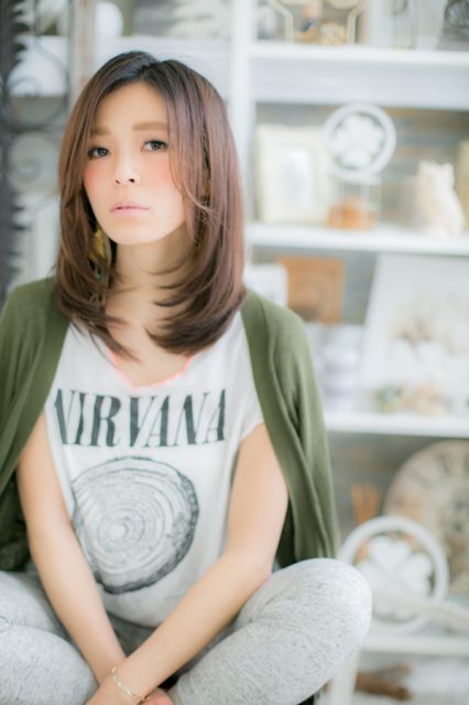 大人かわいいくびれミデ