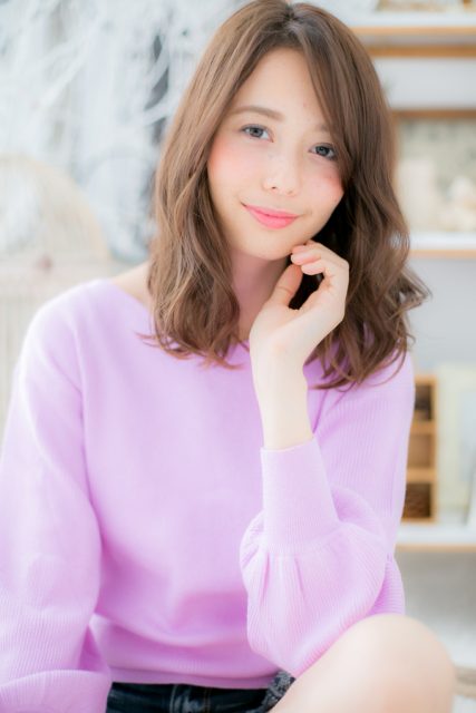 センターパートかわいいガ-リ‐小顔カール