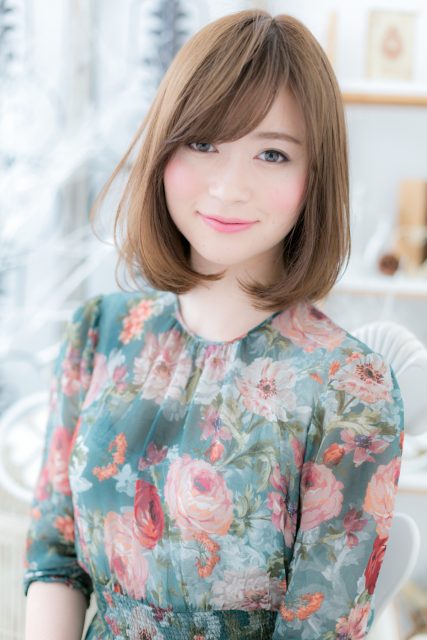 大人かわいい♪斜めバング色っぽワンカール