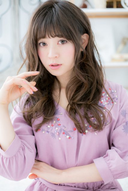 アシンメトリーで小顔♪グラマラスロング