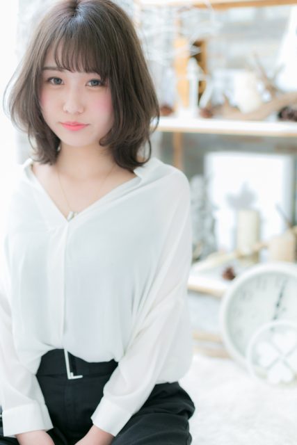 黒髪が大人かわいい♪ふんわりボブウルフ