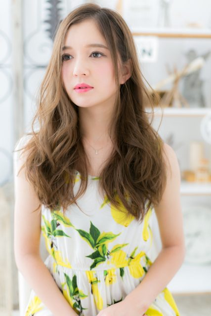 アシンメトリー...くせ毛風色っぽロング