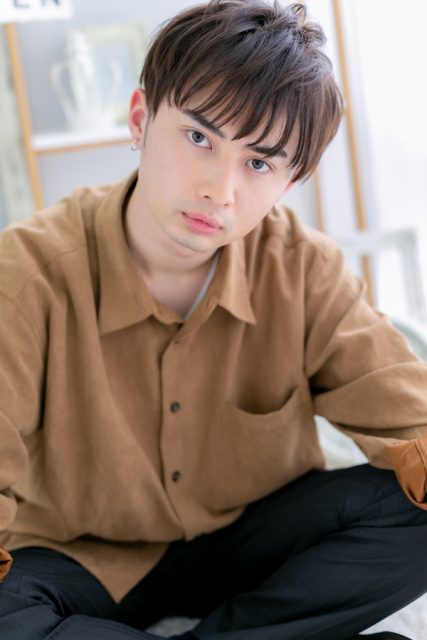 男前に仕上げる！束感・無造作ショート