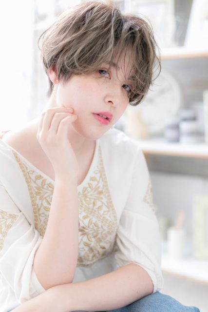 ラフウェーブなハンサムくせ毛風ショート