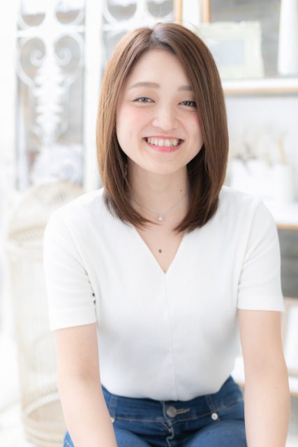 ツヤカラーで透明感...小顔ナチュラルストレート