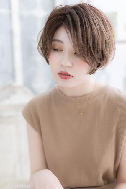 くせ毛風大人ボブオンブレ小顔アシンメトリー