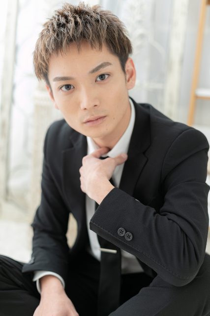 デコ出し＆ハイトーンカラーマッシュショート