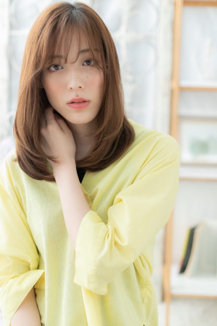 大人かわいいシースルーバングワンカール