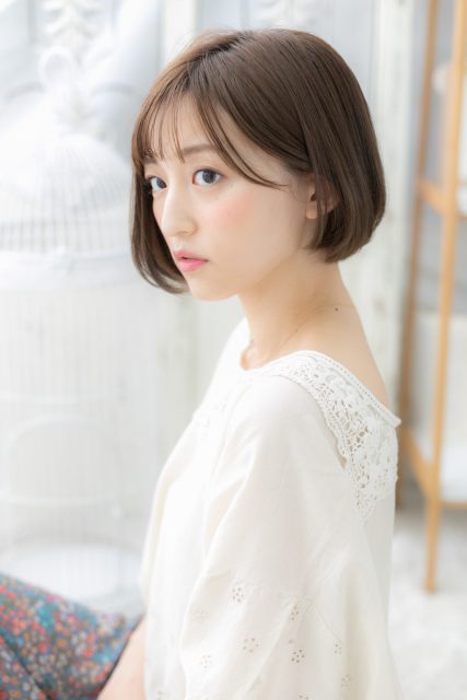 黒髪も◎シースルーバング艶カラー大人ボブ