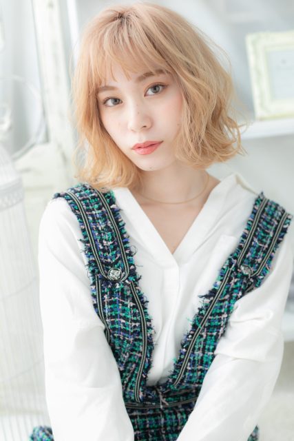 韓国風大人ハイライト外ハネエアリーミディ