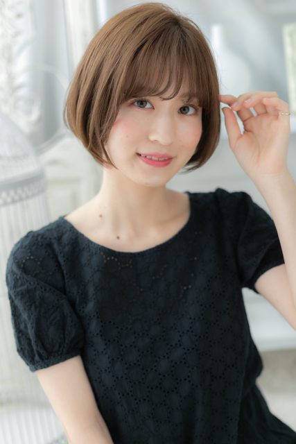 大人かわいいバレイヤージュマッシュショート