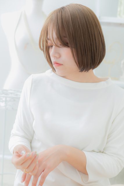 透け感前下がりボブ外国人風大人ハイライト