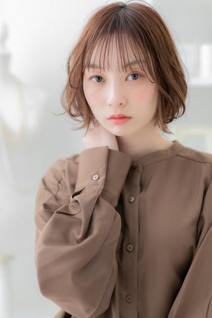 大人ハイライト外国人風小顔エアリーミディ