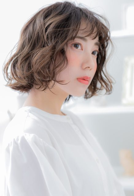 ミックスカール小顔くせ毛風ふわふわボブ