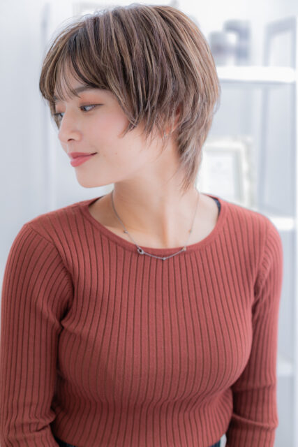 韓国風ハイライト小顔マッシュウルフショート