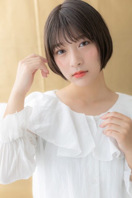 オリーブベージュステップボーンカット20代30代