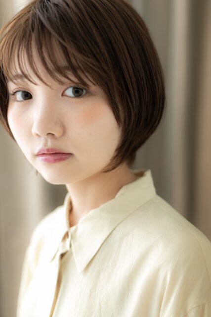 ミルクティーアッシュステップボーンカット20代30代40代