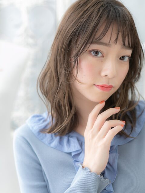 くせ毛風伸ばしかけミディアム20代30代
