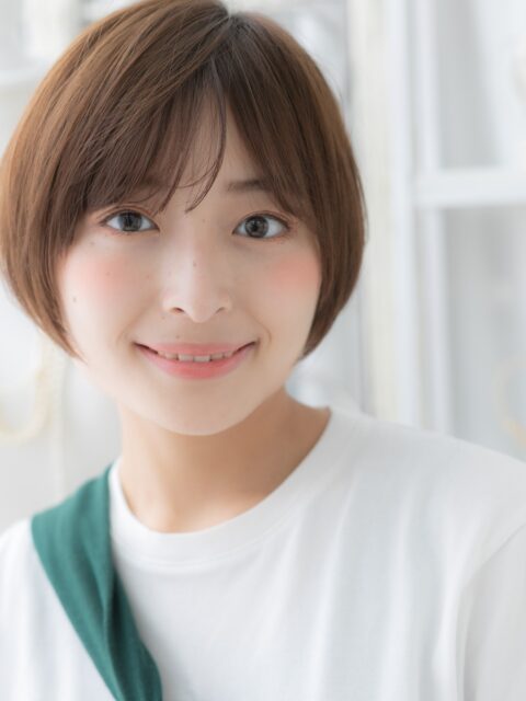 大人可愛い小顔ショート20代30代