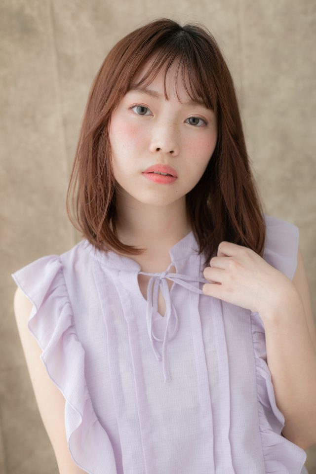 ナチュラルツヤ髪ミディ×前髪×ストレート