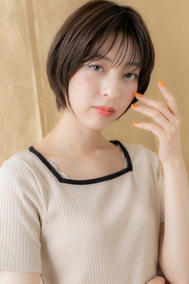 20代30代40代シースルー前髪黒髪小顔前下がりショート