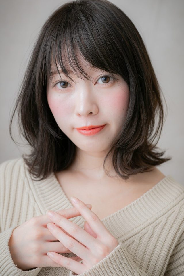 30代40代50代シースルーバング黒髪外ハネくびれミディ