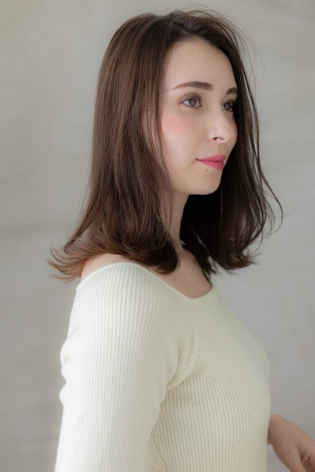 20代30代40代◇小顔かきあげバング外ハネくびれミディ