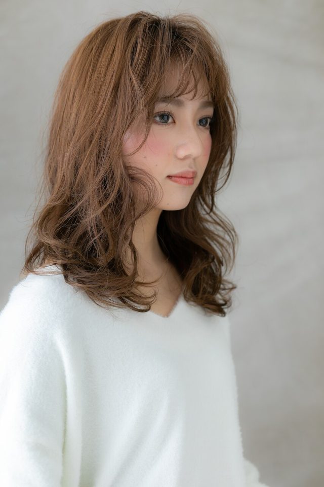 20代30代40代ココアベージュくせ毛風小顔くびれミディ