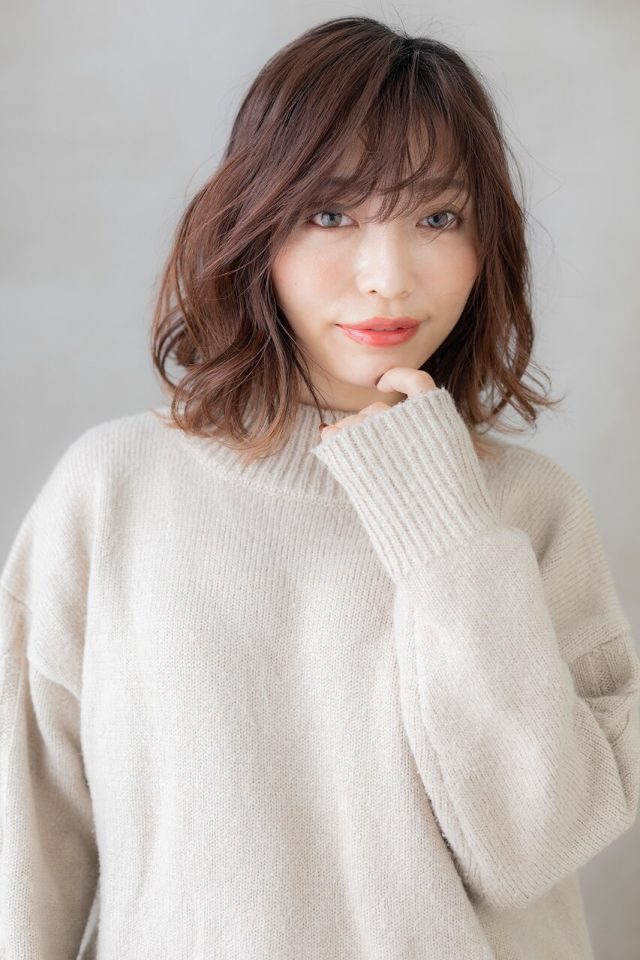 20代30代40代ヘムライトアンニュイ外ハネ小顔くびれヘア