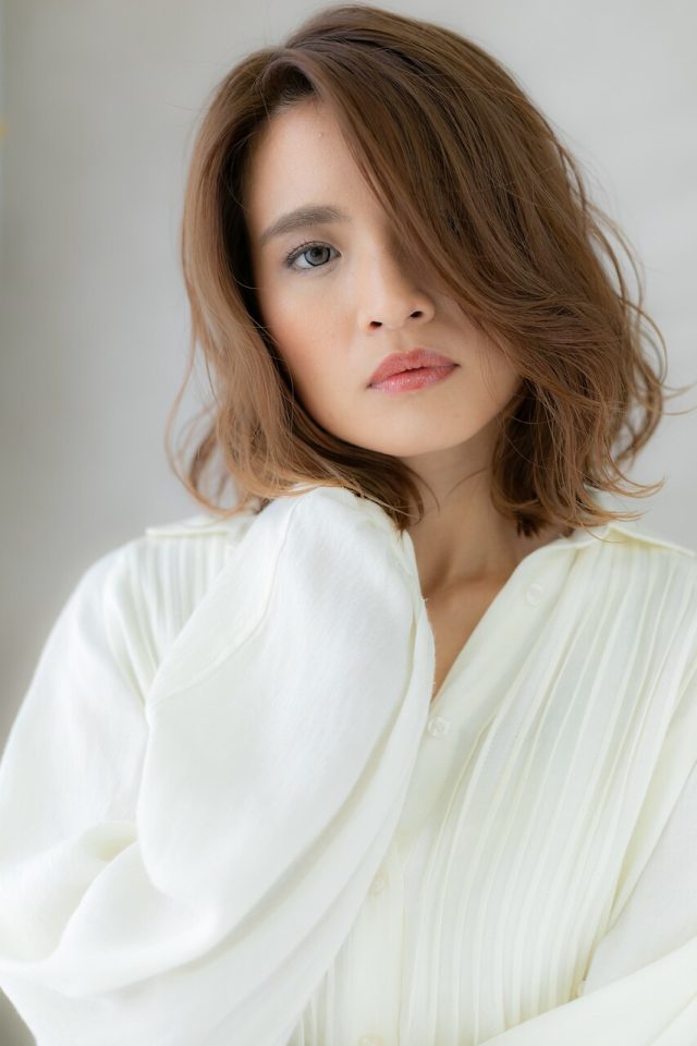 10代20代30代カーキベージュホイルカラールーズヘア