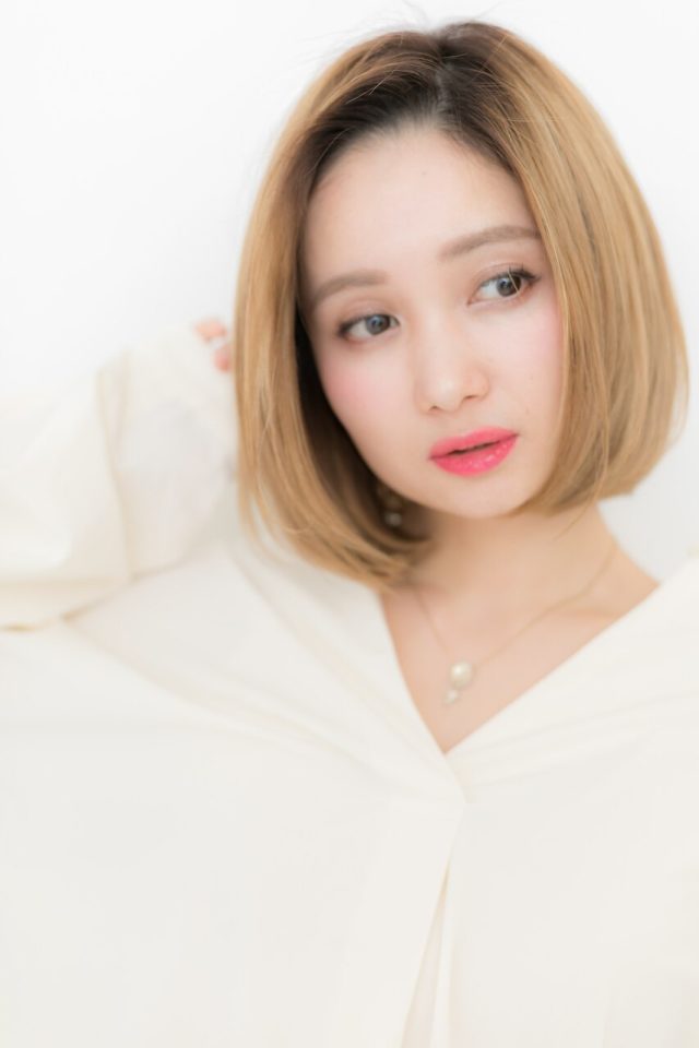 10代20代30代◇透け感ブロンドカラー切りっぱなしボブ