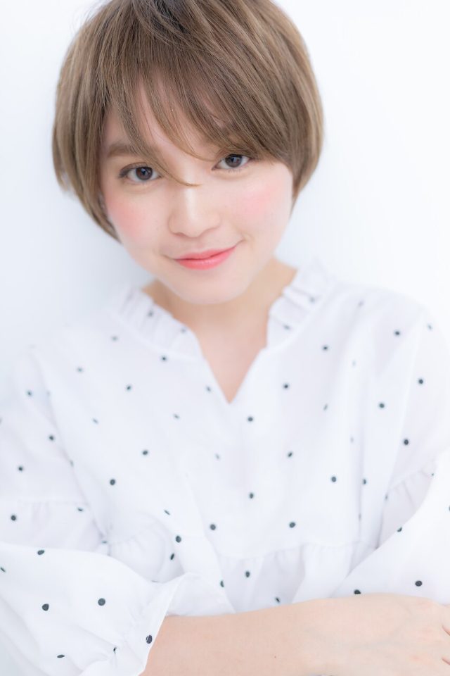 10代20代30代オリーブベージュ艶カラーショートマッシュ