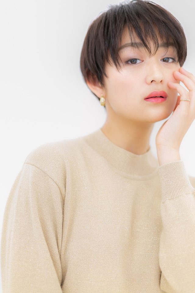 20代30代40代モード＆クールネイビーカラーマッシュヘア