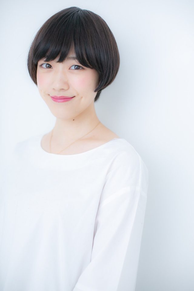 20代30代40代ネイビーカラーマッシュヘアサラ艶グラボブ