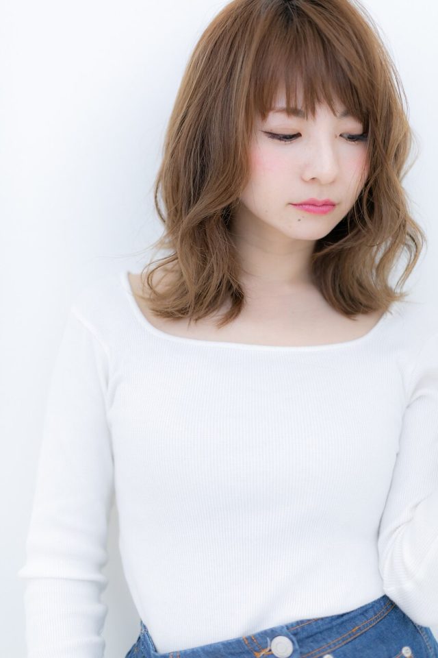 20代30代40代☆抜け感演出…無造作カールの小顔ラフミディ