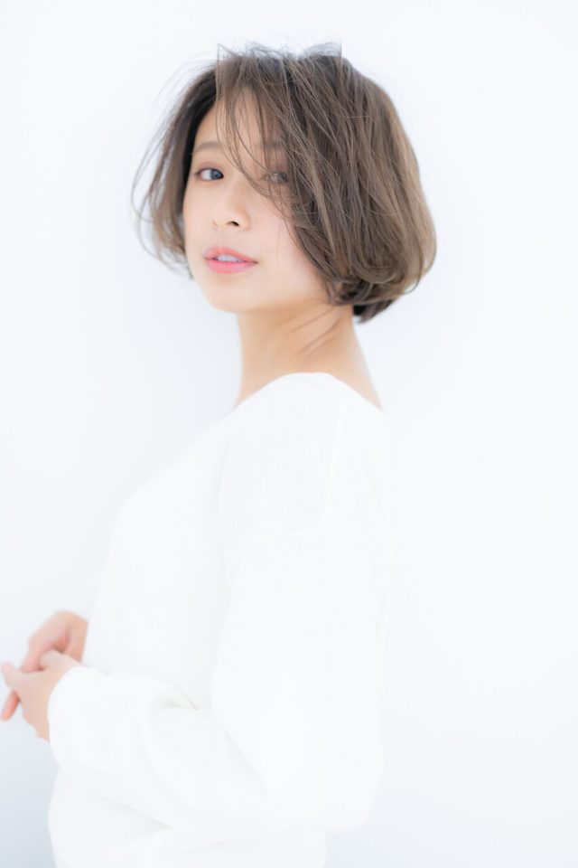 20代30代40代センターパートワンカール小顔フレンチボブ