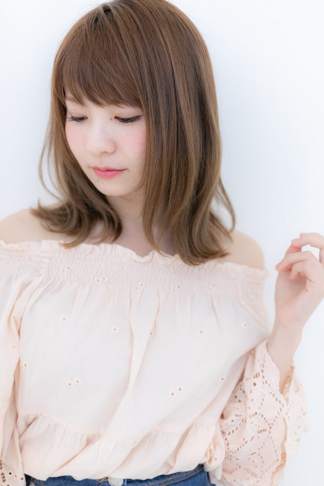 20代30代40代毛先パーマで大人可愛い外ハネ小顔セミディ